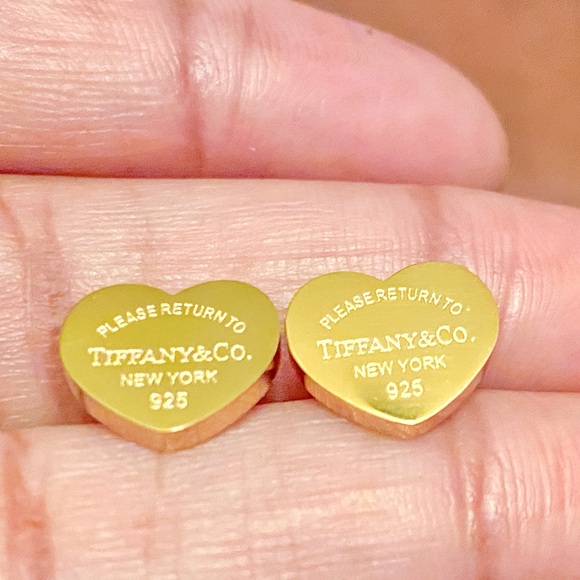 New Gold-Plated Stainless Steel Necklace Bracelet Earrings Set with Heart Design - Picture 12 of 16